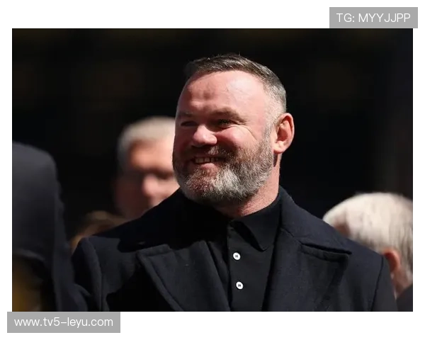 鲁尼天赋争议：为何职业生涯零金靴？重伤前后对比揭示真相