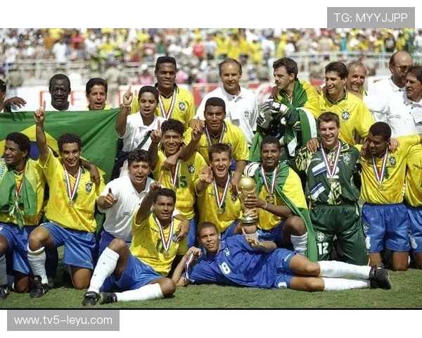 维埃拉：法国足球传奇，曾助蓝军夺取世界杯与欧洲杯