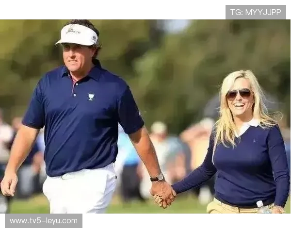 体育明星情人节晒照秀恩爱，甜蜜暴击来袭